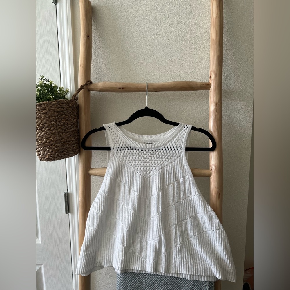 American Eagle crochet tank top